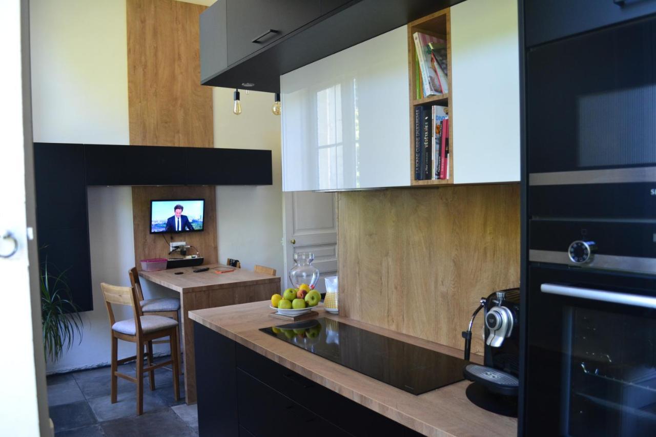 Appart'Chateau La Varenne Apartment Luaran gambar